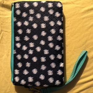 Thirty one wristlet